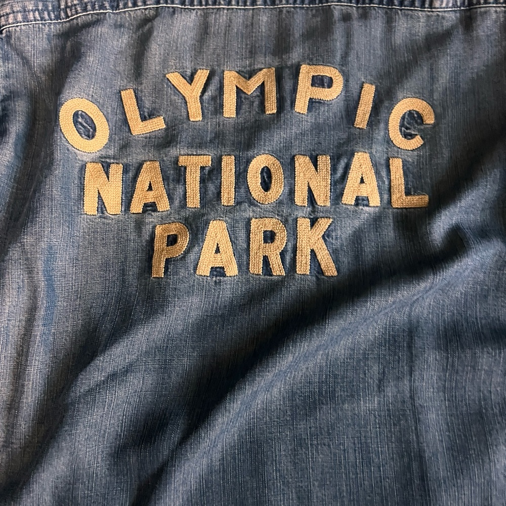 Eddie Bauer denim shirt (M)